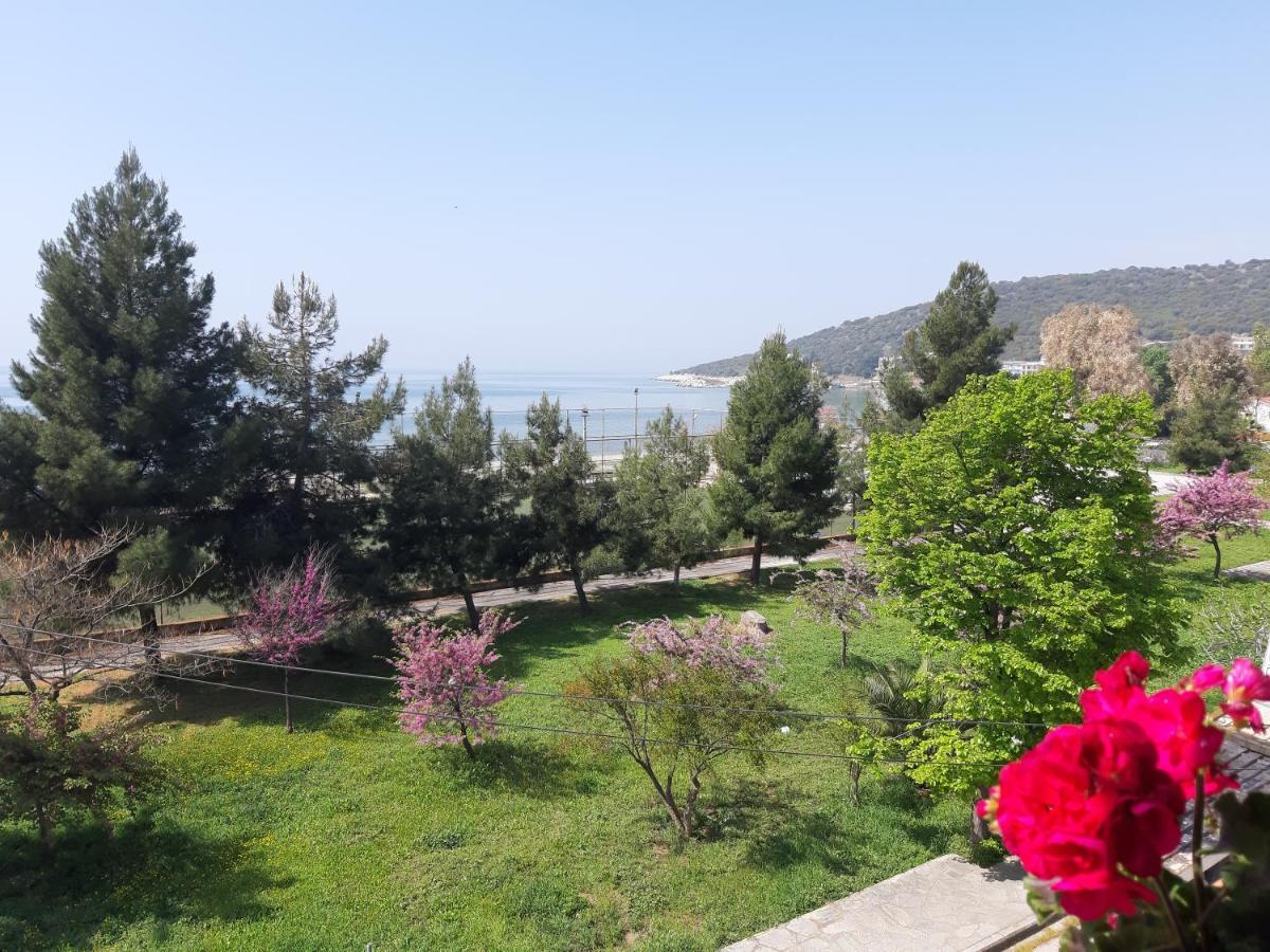 Soula'S Sunshine Big Apartment Nea Karvali Esterno foto